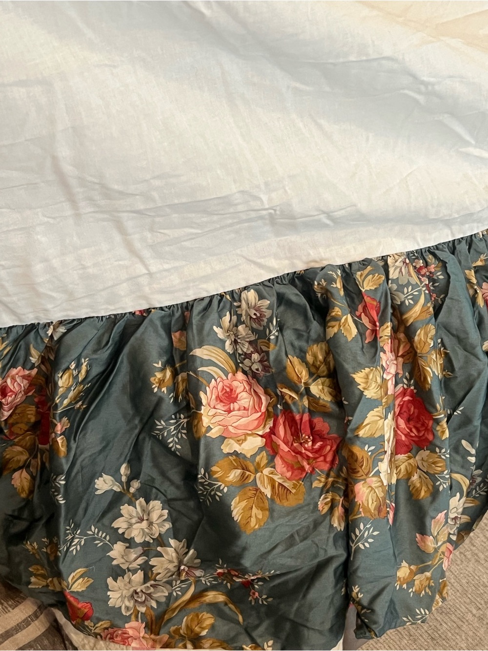 Ralph Lauren Sinclair King Bed Skirt - Picture 10 of 11